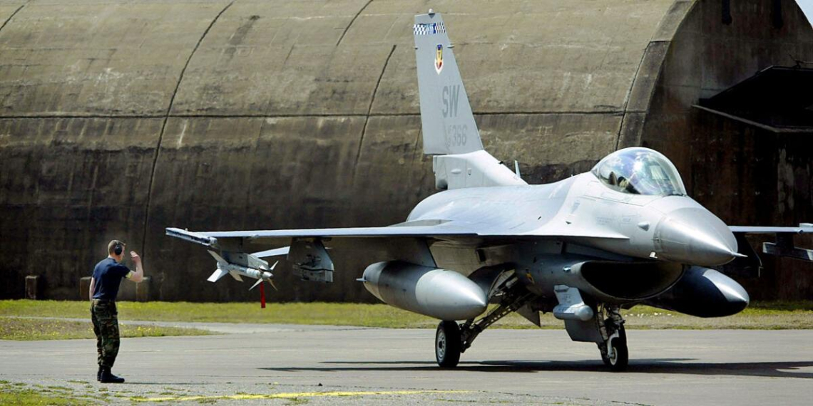 Нидерланды допустили поставку Украине истребителей F-16