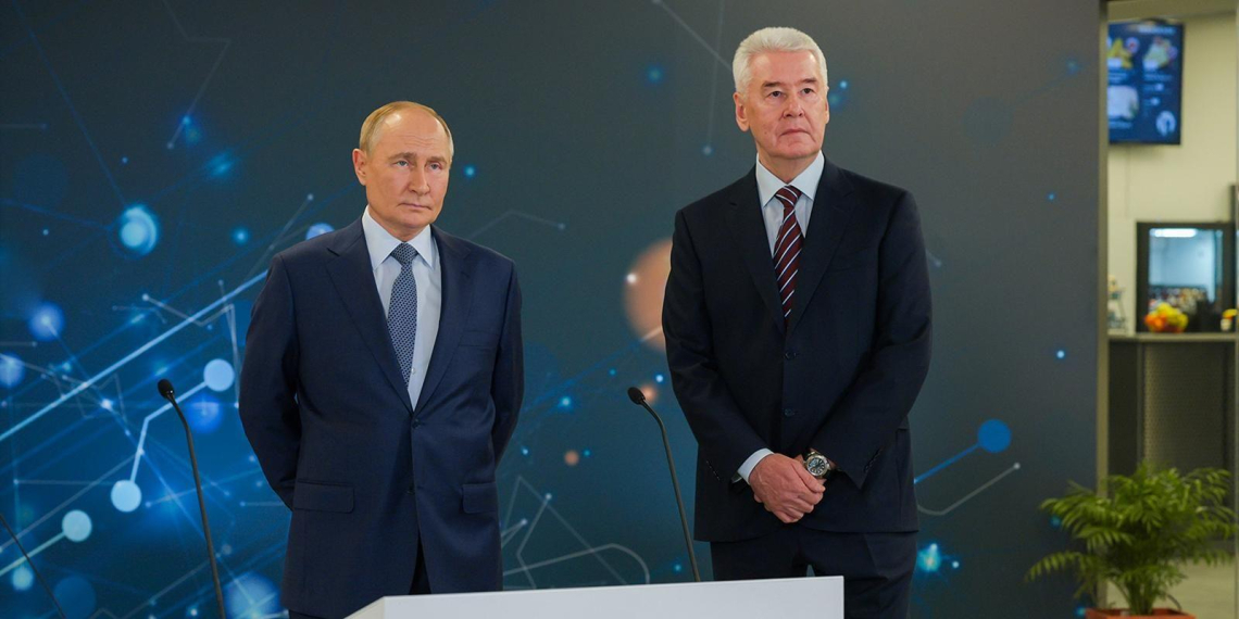 Сергей Собянин поздравил Владимира Путина с днём рождения