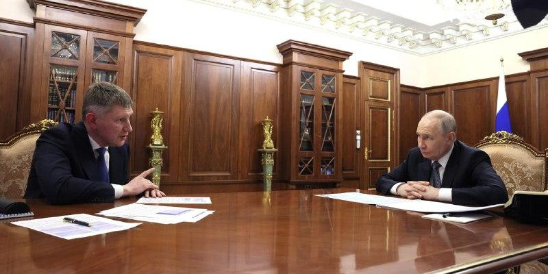 Путин обсудил с главой Минэкономразвития восстановление роста ВВП и снижение инфляции 