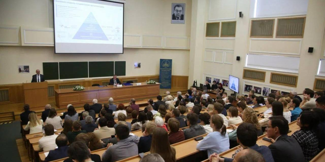 В России впервые начали готовить магистров — социальных архитекторов
