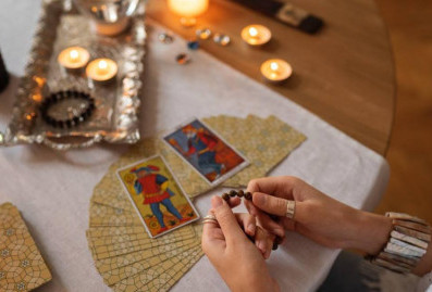 ВЦИОМ: более 80% россиян верят в духов, магию и сверхъестественные силы