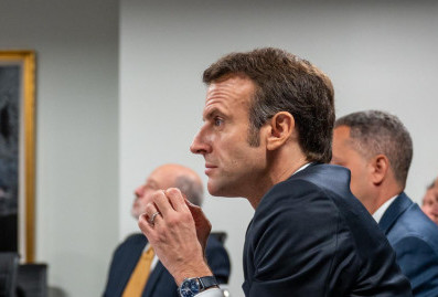 Макрон призвал ввести мораторий на удары по энергетике на Ближнем Востоке 