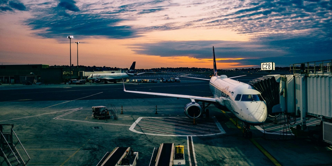 В США из-за шатдауна правительства отменили и задержали 13 тыс. авиарейсов за сутки