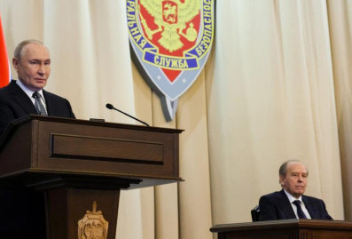 Путин: Париж и Лондон планируют передать Киеву компоненты ядерной бомбы