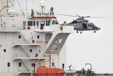 Франция отпустила следовавший из Мурманска танкер Deyna