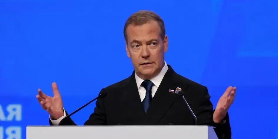 Медведев предложил конфисковывать западные активы в ответ на санкции