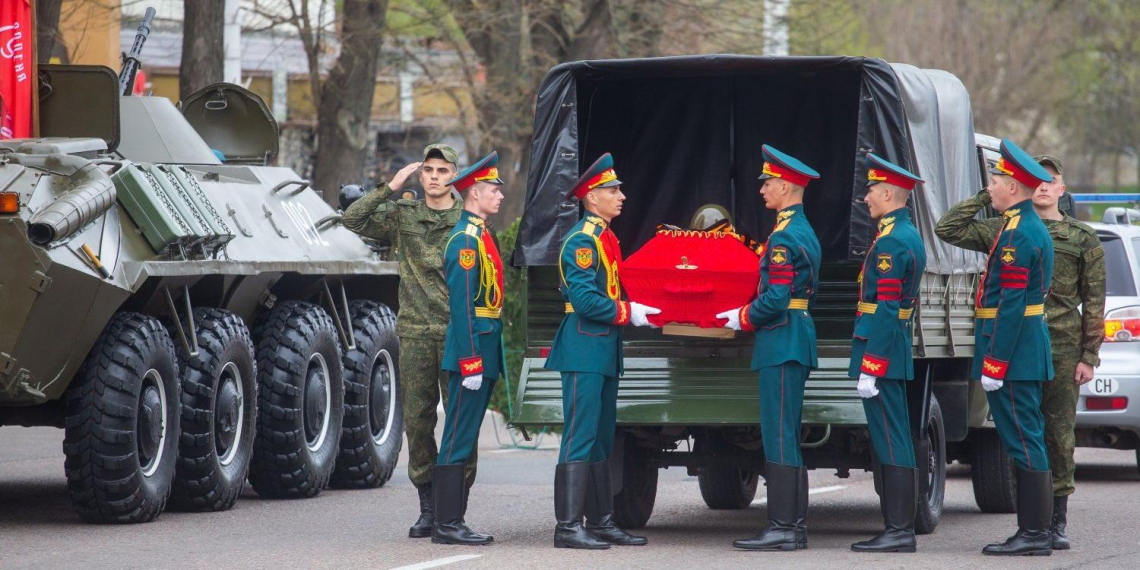 В Тирасполе перезахоронили останки неизвестного солдата 