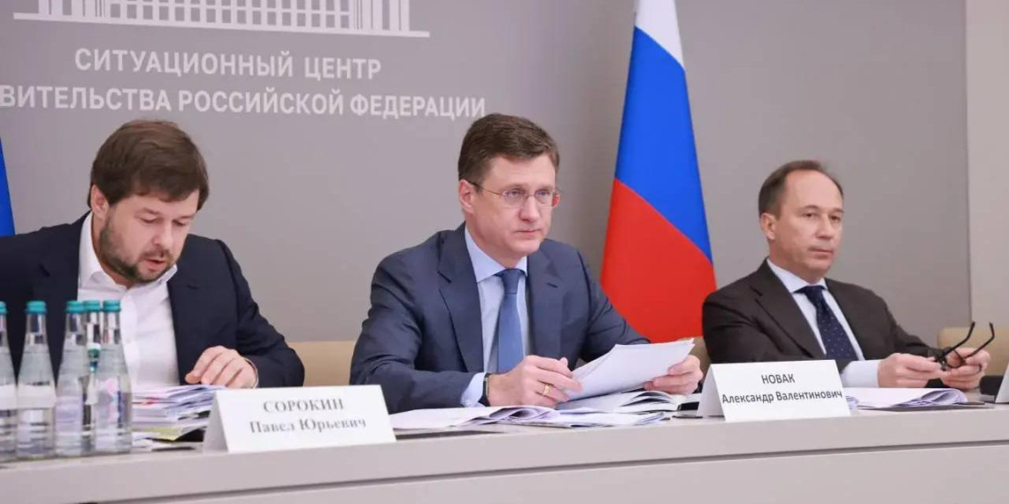 Новак: топливный рынок частично стабилизируется, очереди на заправках сокращаются 