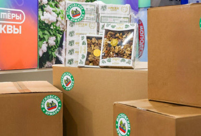 Участники московских ярмарок поздравили бойцов СВО с Днём защитника Отечества