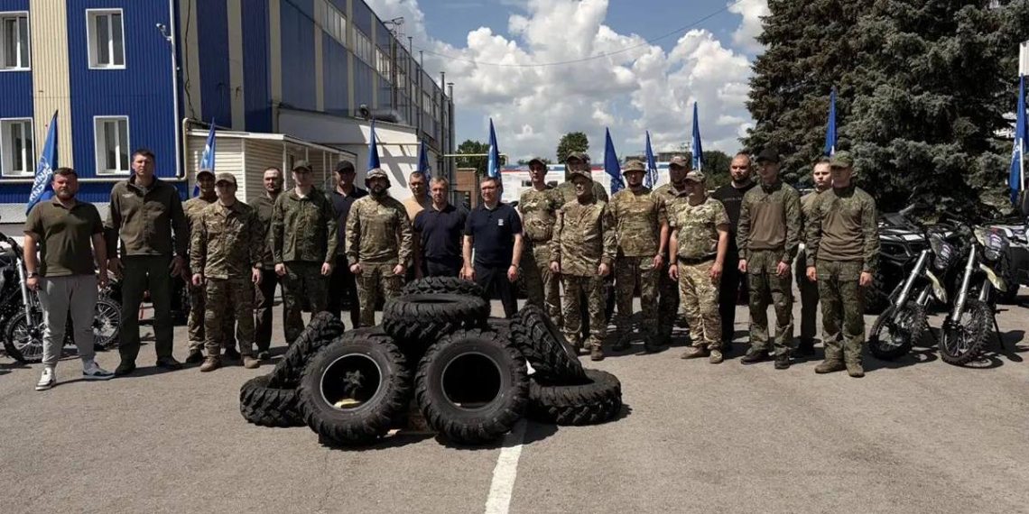 По заявкам с фронта: "Единая Россия" и фонд "Ветераны СВО" передали технику бойцам в Ростовской области 