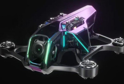 SpeedyBee показала дрон Mario Mini 25 на защёлках