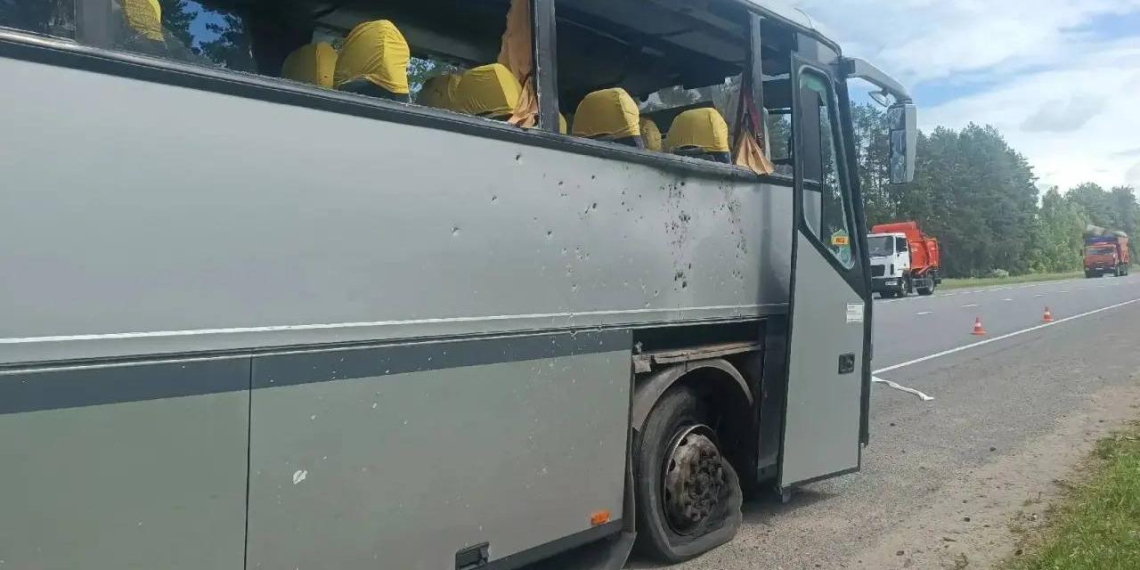 ВСУ атаковали автобус с детской командой из Белоруссии в Брянской области