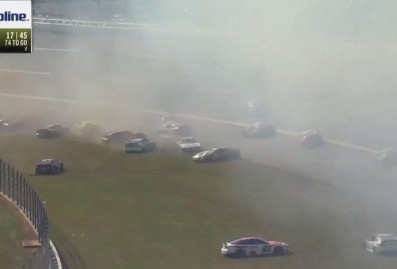 В гонках NASCAR произошла одна из самых массовых аварий в истории