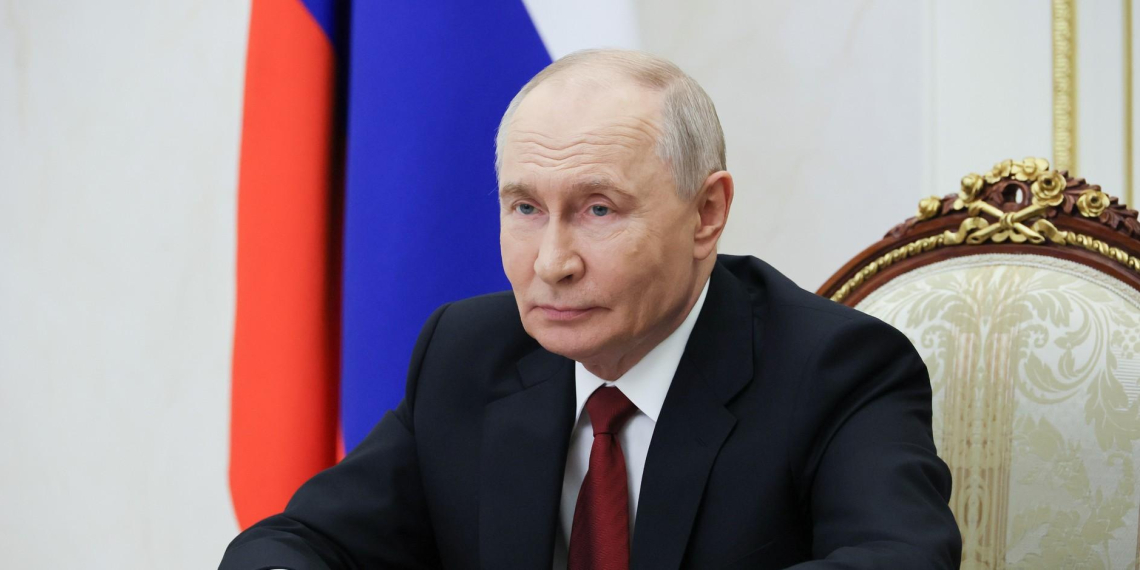 Путин поздравил россиян с Днем языков народов РФ