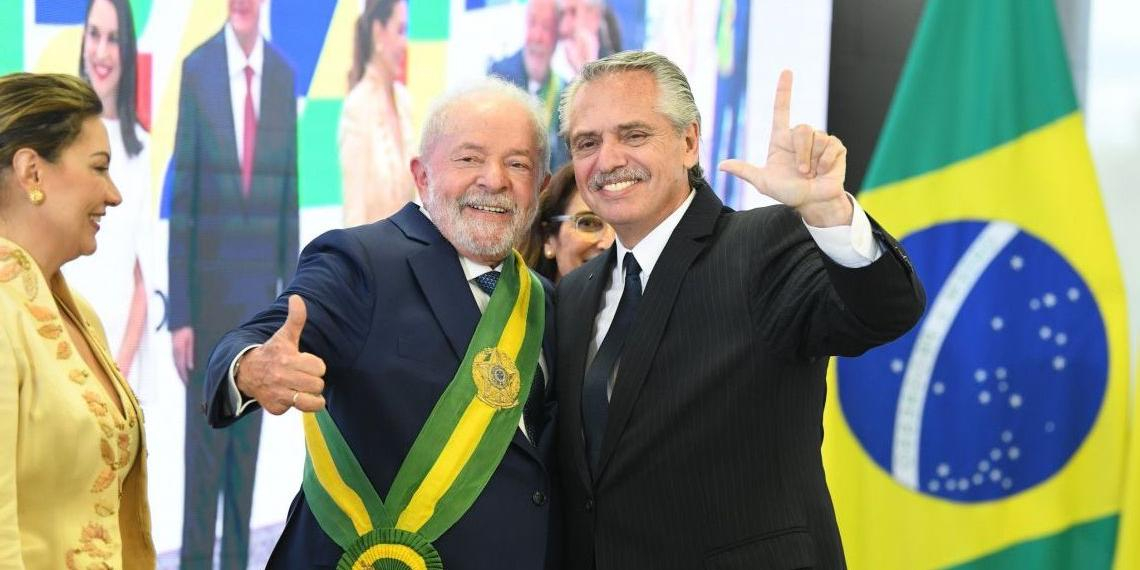 Президент Бразилии Лула да Силва предложил создать единые валюты БРИКС и МЕРКОСУР