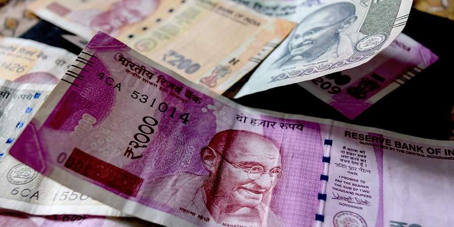Россия и Индия со следующей недели начнут торговать в рупиях