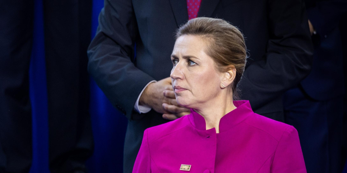 Премьер-министр Дании Фредериксен подала в отставку