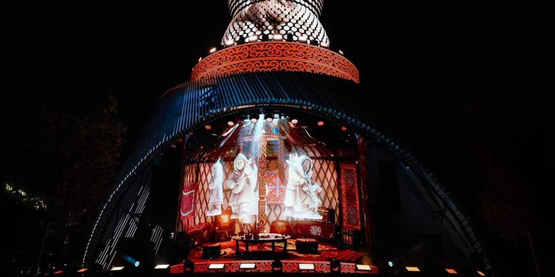 "Матрёшка Москвы" показала виртуальное путешествие по России ко Дню народного единства