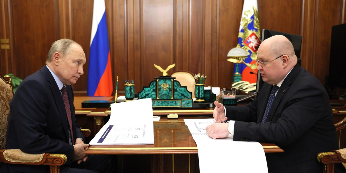 Владимир Путин отметил на встрече с губернатором Развожаевым бесстрашие севастопольцев 