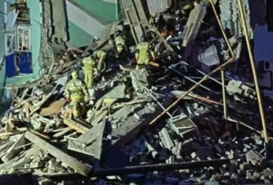 Подъезд жилого дома обрушился в Сызрани после попадания дрона 