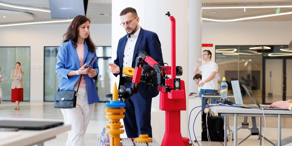 Собянин: Москва поддерживает малый и средний бизнес, обеспечивающий занятость 3,5 млн горожан
