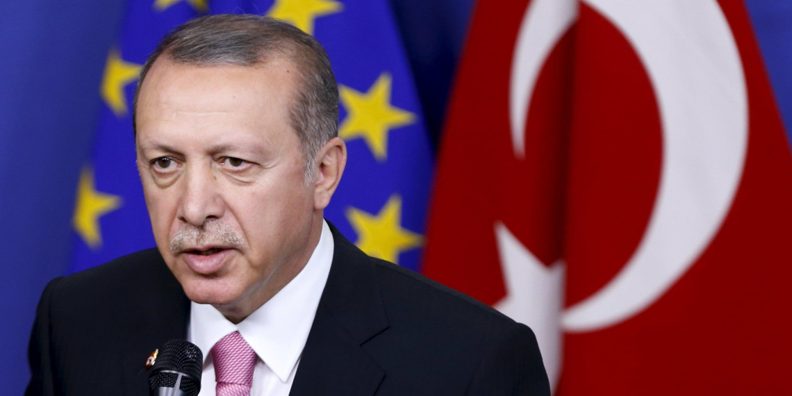 Эрдоган отказался считать Жозепа Борреля равным собеседником и запретил ему "регулировать" отношения РФ и Турции