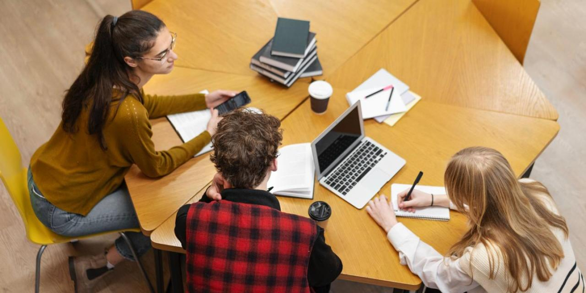 Российские студенты планируют строить карьеру дома, а не за границей