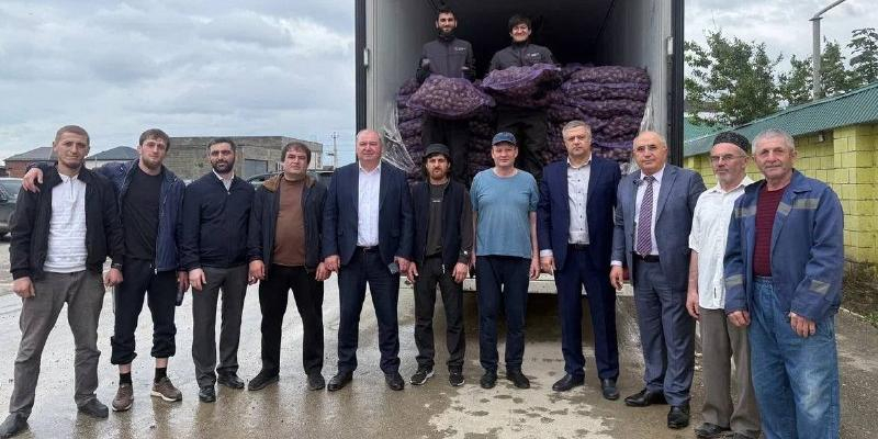 Народный фронт доставил в Дагестан более 60 тонн семенного картофеля после паводка 