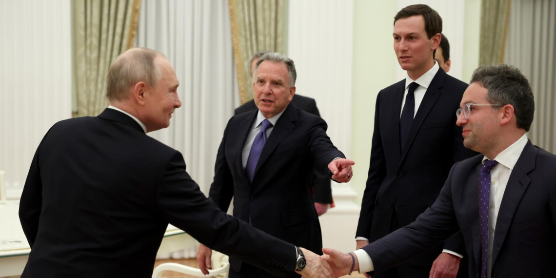 Кремль раскрыл подробности ночной встречи Путина с американцами