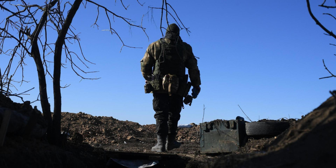 Боец ЧВК "Вагнер" сравнил потери российских и украинских военных в Соледаре