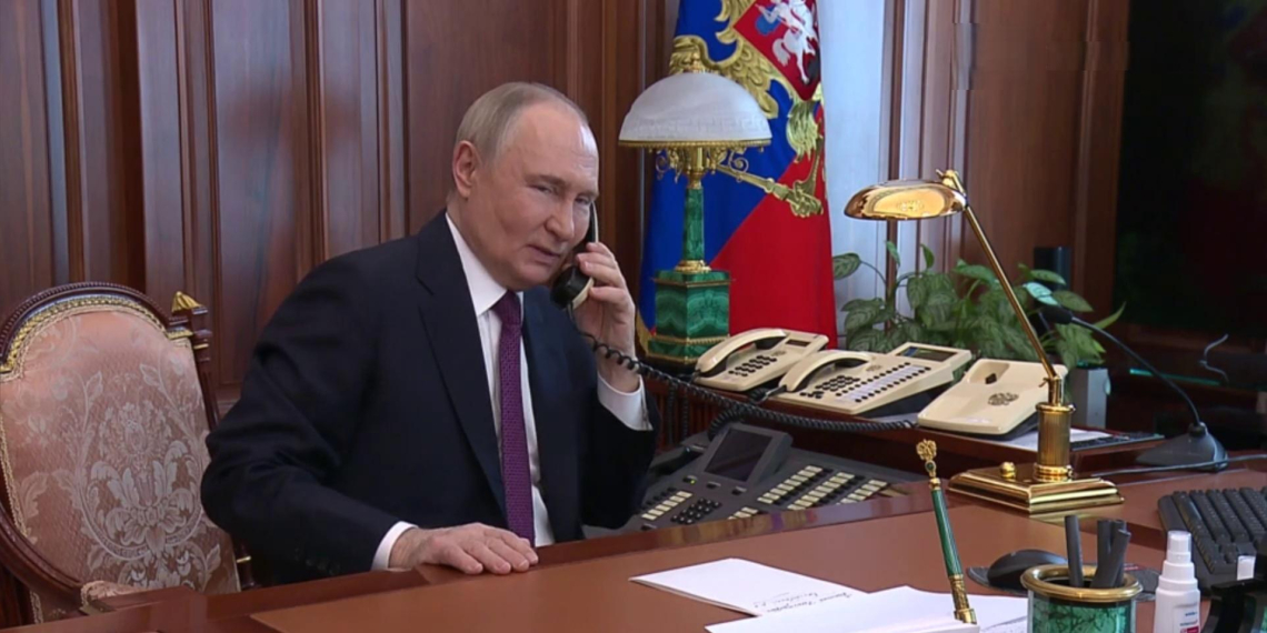Путин по телефону пожелал выздоровления раненному дроном главе района Курской области