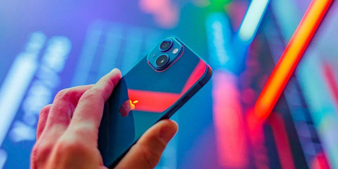 Минцифры предложило крупному бизнесу интегрироваться с мессенджером Max