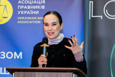 Economist: коррупция на Украине воспринимается как обыденность и не вызывает скандал