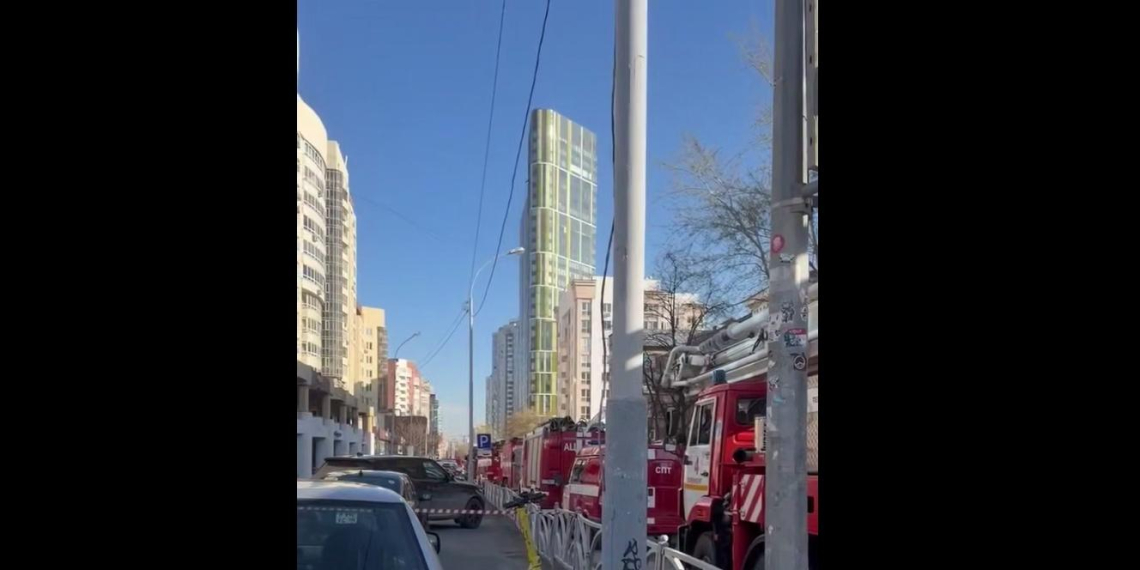 БПЛА повредил жилой дом в Екатеринбурге