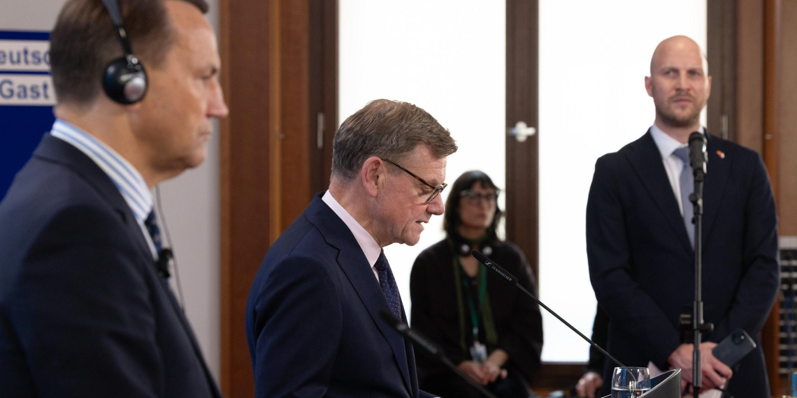 Берлин выступил за возвращение украинцев из Германии на родину