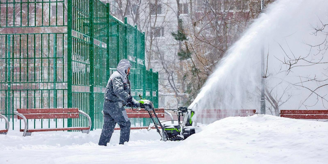 Собянин: городские службы работают в усиленном режиме из-за непогоды