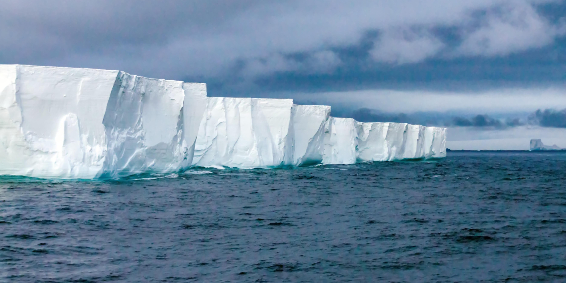 Таяние "ледника Судного дня" в Западной Антарктике грозит катастрофой планетарного масштаба