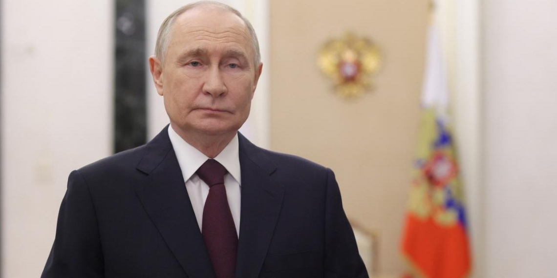 Путин поздравил транспортников с профессиональным праздником