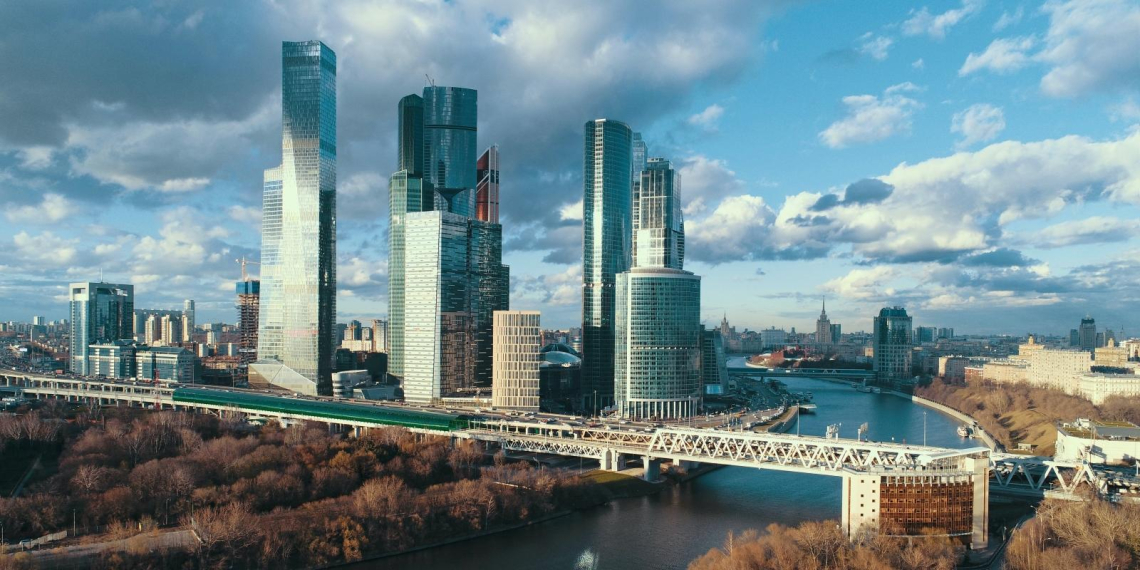 Москва оптимизирует расходы с сохранением всех социальных обязательств