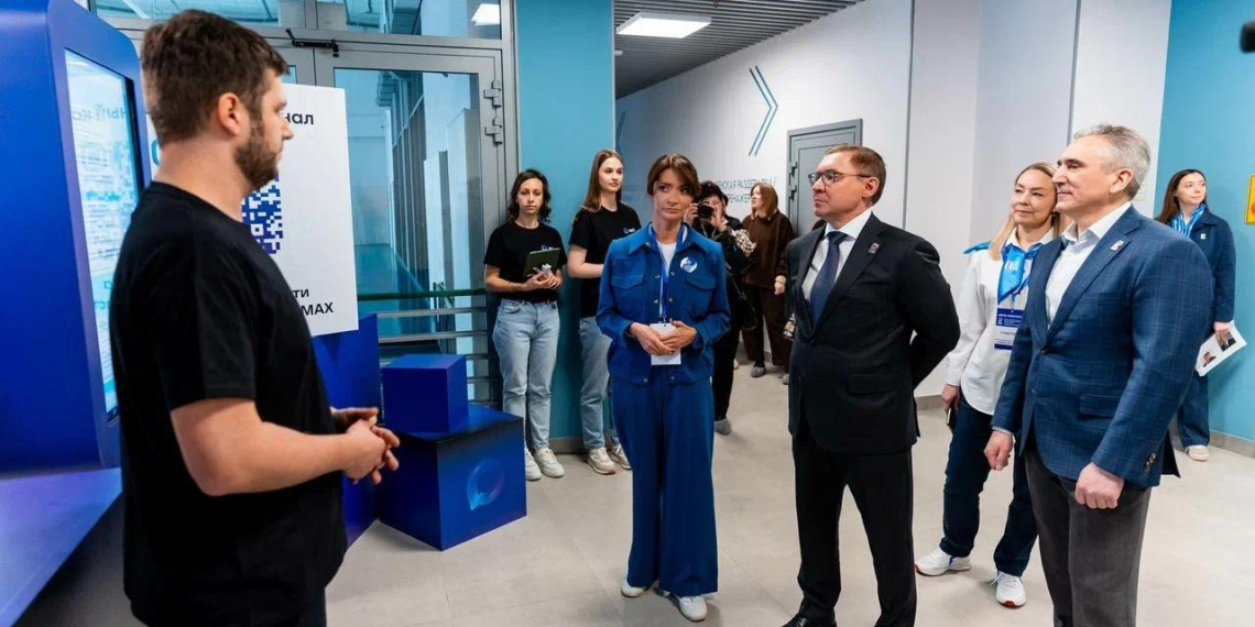 Владимир Якушев: "Единая Россия" проводит откровенный разговор с избирателями по итогам выполнения народной программы