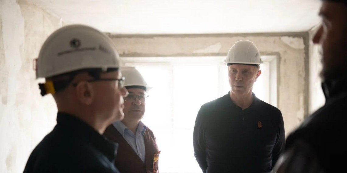 В Геническе началось строительство жилого комплекса и модернизация строительного колледжа 