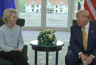 Медведев о торговой сделке США с ЕС: Трамп размазал Европу