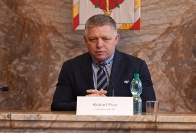 Фицо рассказал, как в туалетах Брюсселя его расспрашивают о встречах с Путиным