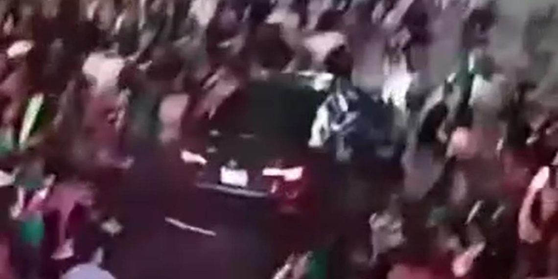 В Мексике авто наехало на толпу болельщиков после матча чемпионата мира