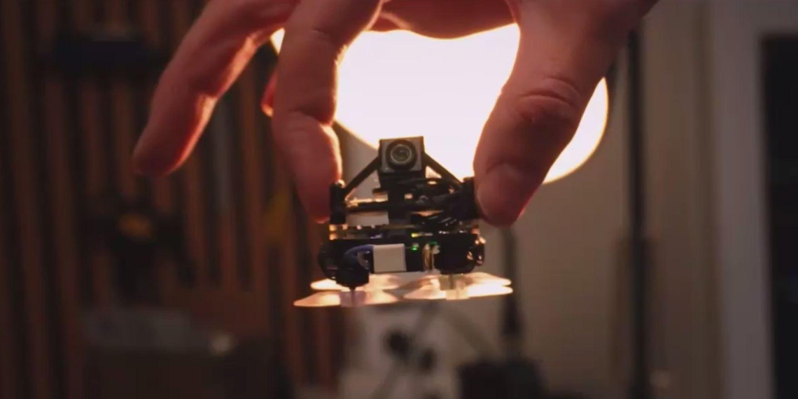 Немецкий умелец создал самый маленький дрон, снимающий видео в 4K