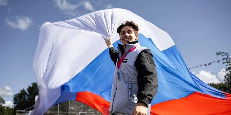 В преддверии Дня защиты детей ЭИСИ проведёт круглый стол о государственной молодёжной политике 