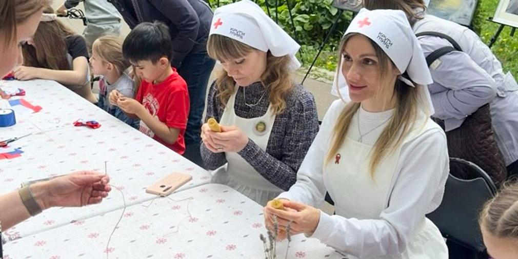 Московские женщины-волонтёры помогают участникам СВО в военных госпиталях