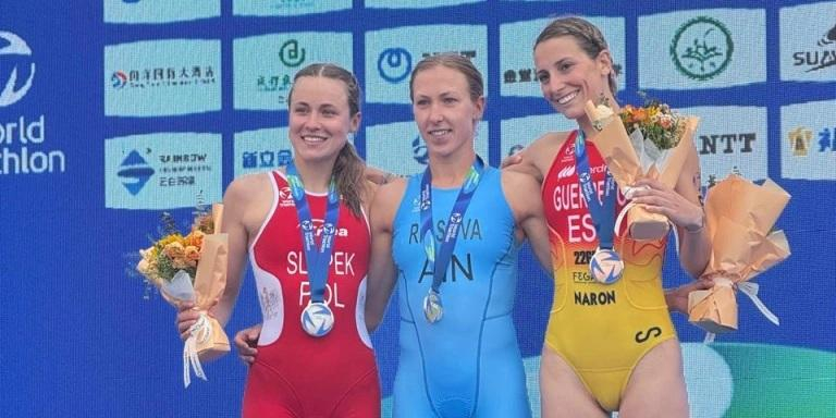 Российская триатлонистка вернулась после отстранения и сразу выиграла этап Кубка мира
