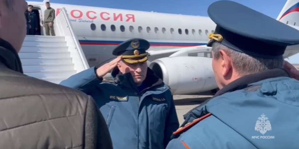 Ситуация сложная: глава МЧС России Куренков прибыл в Оренбург 