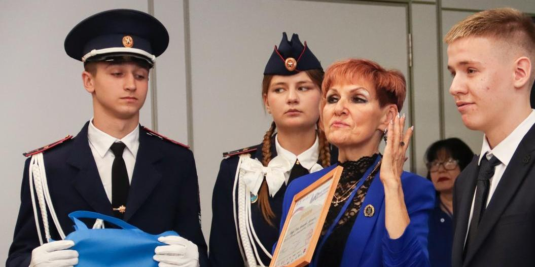 В Луганске наградили 80 победителей всероссийских олимпиад